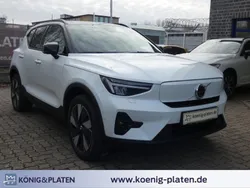 Crystal white pearl (weiß) Gebraucht 2024 Volvo XC40 Ultimate SUV | 49.990 € (Teuer)