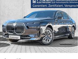 Grau Gebraucht 2023 BMW 750e Sport Line Limousine | 83.680 €