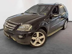 Obsidianschwarz Gebraucht 2008 Mercedes ML320 SUV | 14.999 € (Teuer)