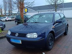 Blau Gebraucht 1998 VW Golf Basis Limousine | 500 € (Superpreis)