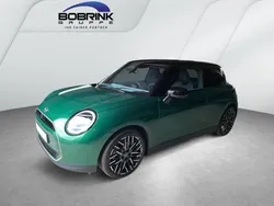 Grün Gebraucht 2024 Mini Cooper Favoured Kleinwagen | 36.350 € (Teuer)