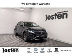 Schwarz (deep black perleffekt (schwarz)) Gebraucht 2025 VW T-Roc Goal SUV | 26.990 € (Guter Preis)