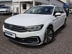 Pure white Gebraucht 2020 VW Passat GTE Kombi | 21.885 € (Superpreis)
