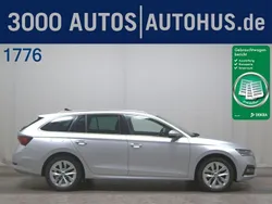 Silber Gebraucht 2023 Skoda Octavia Style Kombi | 15.790 €