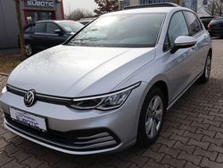 Silber Gebraucht 2020 VW Golf VIII Life Limousine | 18.950 €