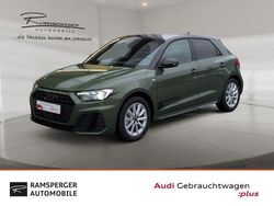 Grün (distriktgrün metallic mythosschwarz meta) Gebraucht 2025 Audi A1 Sportback S-Line Kleinwagen | 34.880 € (Teuer)