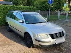 Silber Gebraucht 2003 VW Passat Kombi | 1.490 € (Fairer Preis)