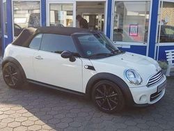 Weiß Gebraucht 2012 Mini Cooper Cabriolet Cabrio | 9.700 € (Etwas zu teuer)