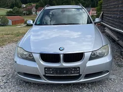 Grau Gebraucht 2007 BMW 320 Kombi | 2.499 € (Guter Preis)