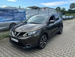 Bronze metallic Gebraucht 2015 Nissan Qashqai Tekna SUV | 12.990 € (Etwas zu teuer)