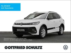 Pure white Gebraucht 2024 VW Tiguan R-line SUV | 42.490 € (Fairer Preis)