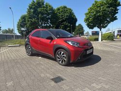 Rot Gebraucht 2024 Toyota Aygo Team Kleinwagen | 21.002 €
