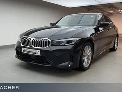 Saphirschwarz Gebraucht 2024 BMW 330 Shadowline Limousine | 47.349 € (Guter Preis)