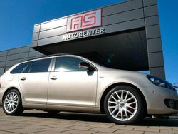 Silber Gebraucht 2012 VW Golf VI Match Kombi | 8.490 € (Etwas zu teuer)