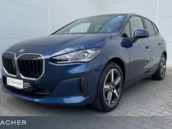 Phytonicblau Gebraucht 2024 BMW 216 Active Tourer Luxury Line Van / Kleinbus | 27.349 € (Fairer Preis)