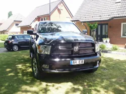Schwarz Gebraucht 2011 Dodge Ram Abholung | 23.999 € (Guter Preis)