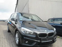 Schwarz Gebraucht 2017 BMW 218 Active Tourer Advantage Van / Kleinbus | 11.890 € (Fairer Preis)