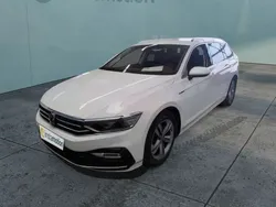 Weiß Gebraucht 2022 VW Passat R-line Kombi | 29.480 € (Teuer)