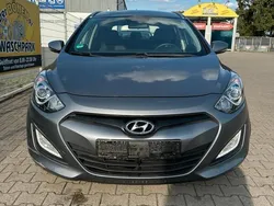 Grau Gebraucht 2013 Hyundai i30 Kombi | 5.999 € (Fairer Preis)