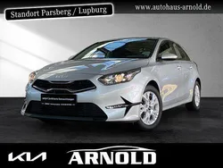 Silber Gebraucht 2024 Kia Ceed Comfort Limousine | 21.879 € (Superpreis)