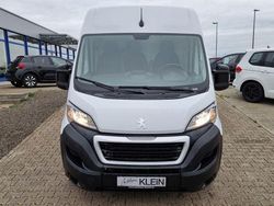 Eisweiß Gebraucht 2024 Peugeot Boxer Van | 22.590 € (Fairer Preis)