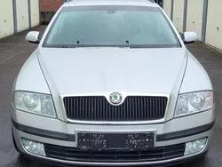 Silber Gebraucht 2005 Skoda Octavia Kombi | 1.800 € (Fairer Preis)