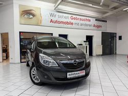 Grau Gebraucht 2012 Opel Meriva Van / Kleinbus | 5.450 € (Fairer Preis)