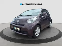 Deep amethyst mica metallic Gebraucht 2010 Toyota iQ Basis Kleinwagen | 4.900 € (Fairer Preis)