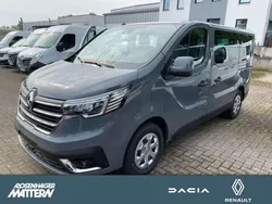 Schiefergrau Neu 2024 Renault Trafic Life Van | 46.990 €