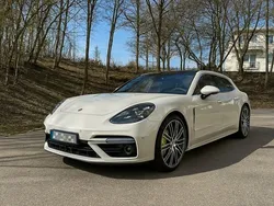 Grau Gebraucht 2018 Porsche Panamera Turbo S Sport Turismo Limousine | 71.500 € (Fairer Preis)