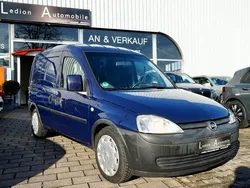 Blau Gebraucht 2005 Opel Combo Van / Kleinbus | 700 € (Guter Preis)