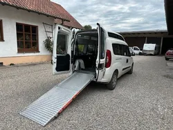 Weiß Gebraucht 2022 Fiat Doblò Van / Kleinbus | 14.999 €
