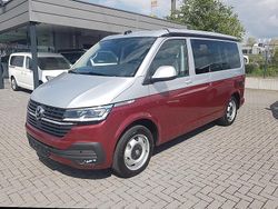 Reflexsilber metallic/ fortanarot metallic Gebraucht 2022 VW T6.1 Coast Van | 81.399 € (Teuer)