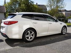 Weiß Gebraucht 2016 Kia Optima Spirit Kombi | 10.500 € (Fairer Preis)
