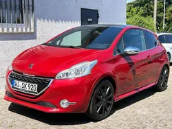 Rot Gebraucht 2014 Peugeot 208 GTi Kleinwagen | 7.810 € (Superpreis)