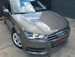 Grau Gebraucht 2015 Audi A3 Sport Limousine | 9.999 € (Guter Preis)