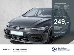 Grenadillschwarz metallic Gebraucht 2024 VW Golf VIII Black Edition Limousine | 51.980 €