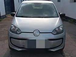 Silber Gebraucht 2012 VW up! Kleinwagen | 3.650 € (Etwas zu teuer)