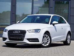 Gletscherweiß metallic Gebraucht 2014 Audi A3 Attraction Limousine | 10.800 € (Fairer Preis)