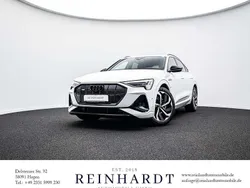 Gletscherweiß metallic Gebraucht 2021 Audi e-tron Sportback S-Line SUV | 37.440 € (Etwas zu teuer)
