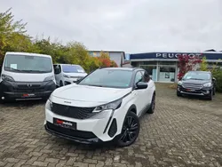 Perlmutt weiß metallic (metallic) Gebraucht 2023 Peugeot 3008 GT SUV | 42.450 €
