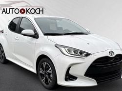 Weiß Neu 2025 Toyota Yaris Hybrid Limousine | 25.640 € (Fairer Preis)