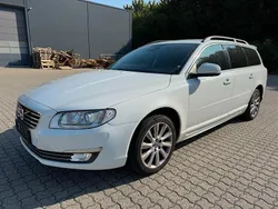 Weiß Gebraucht 2016 Volvo V70 Kinetic Kombi | 8.900 € (Superpreis)