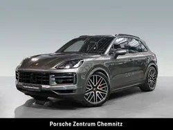 Quarzitgraumetallic Gebraucht 2024 Porsche Cayenne S E-Hybrid SUV | 122.450 € (Fairer Preis)