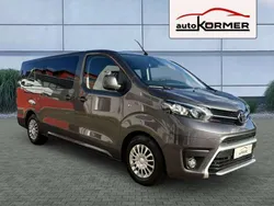 Basaltgrau metallic Gebraucht 2022 Toyota Proace Verso Kombi | 34.880 € (Guter Preis)