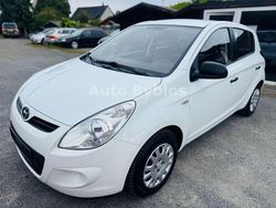 Weiß Gebraucht 2011 Hyundai i20 Classic Limousine | 5.300 € (Fairer Preis)