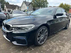 Carbonschwarz metallic Gebraucht 2021 BMW 530 M Sport Limousine | 33.950 € (Fairer Preis)