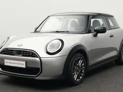 Grau Gebraucht 2024 Mini Cooper S Classic Kleinwagen | 26.493 € (Guter Preis)