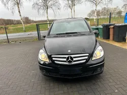 Schwarz Gebraucht 2007 Mercedes B180 Van / Kleinbus | 3.000 €