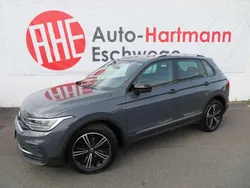 Grau Gebraucht 2021 VW Tiguan United SUV | 22.380 € (Fairer Preis)